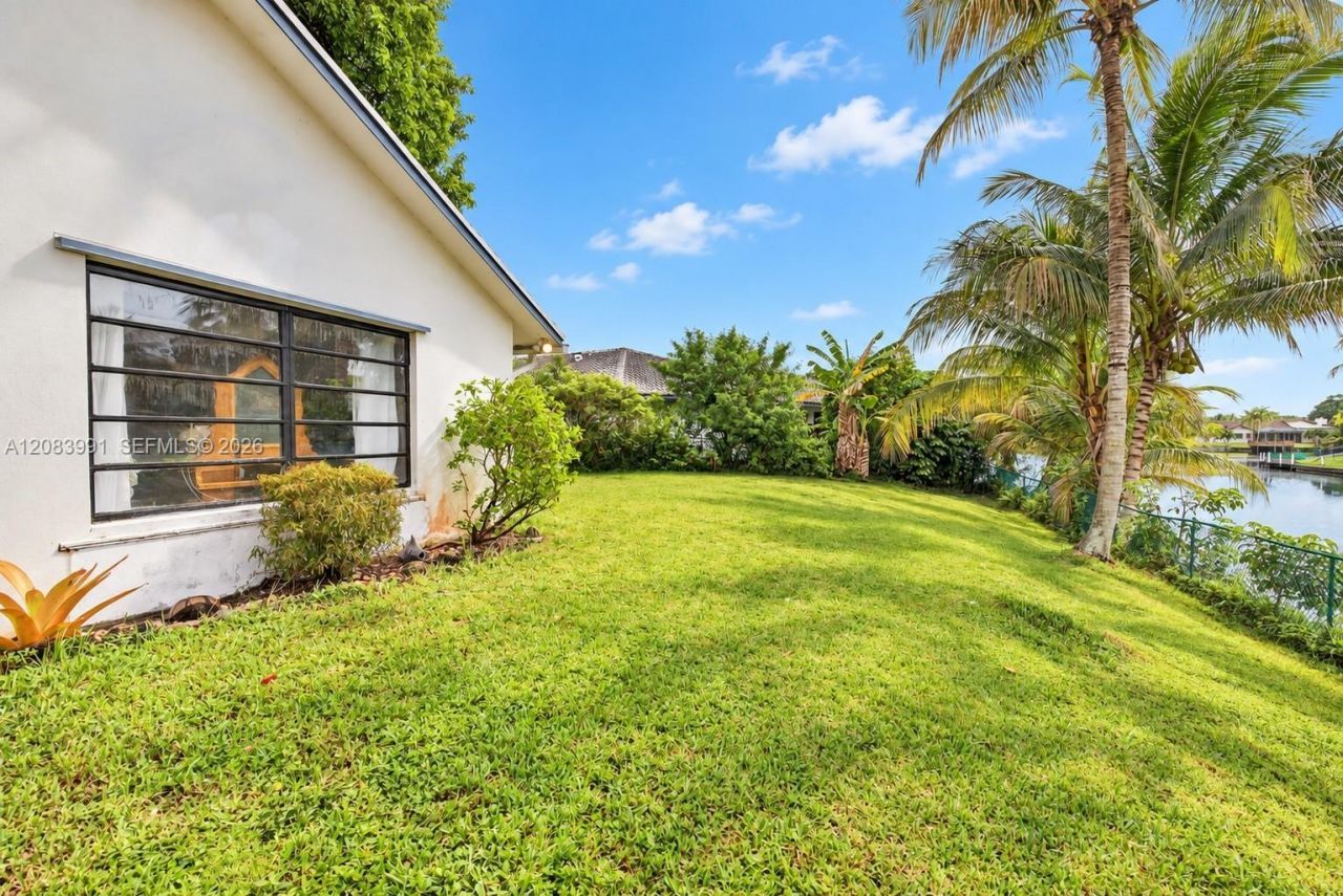9880 SW 1st St, Plantation, FL 33324 Photo