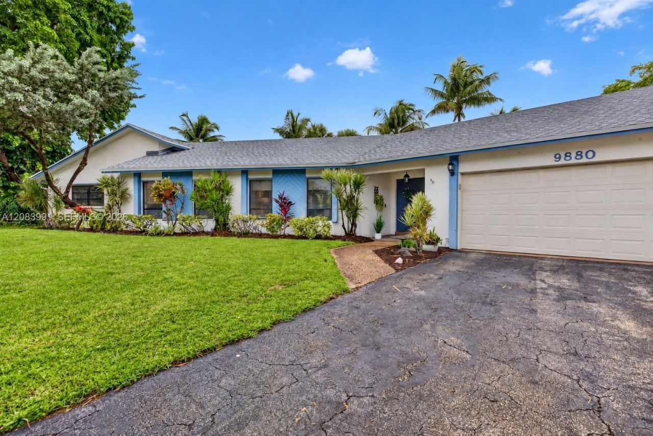 9880 SW 1st St, Plantation, FL 33324 Photo