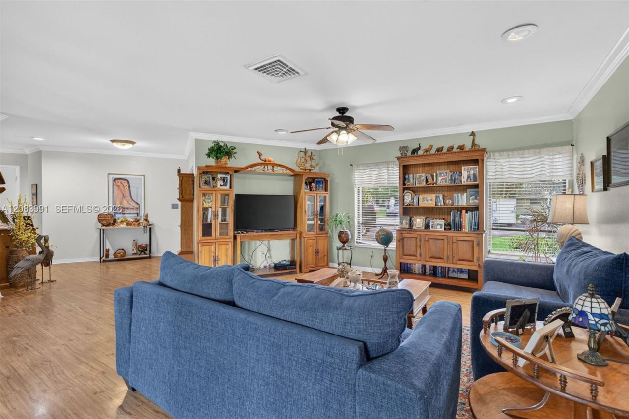 9880 SW 1st St, Plantation, FL 33324 Photo
