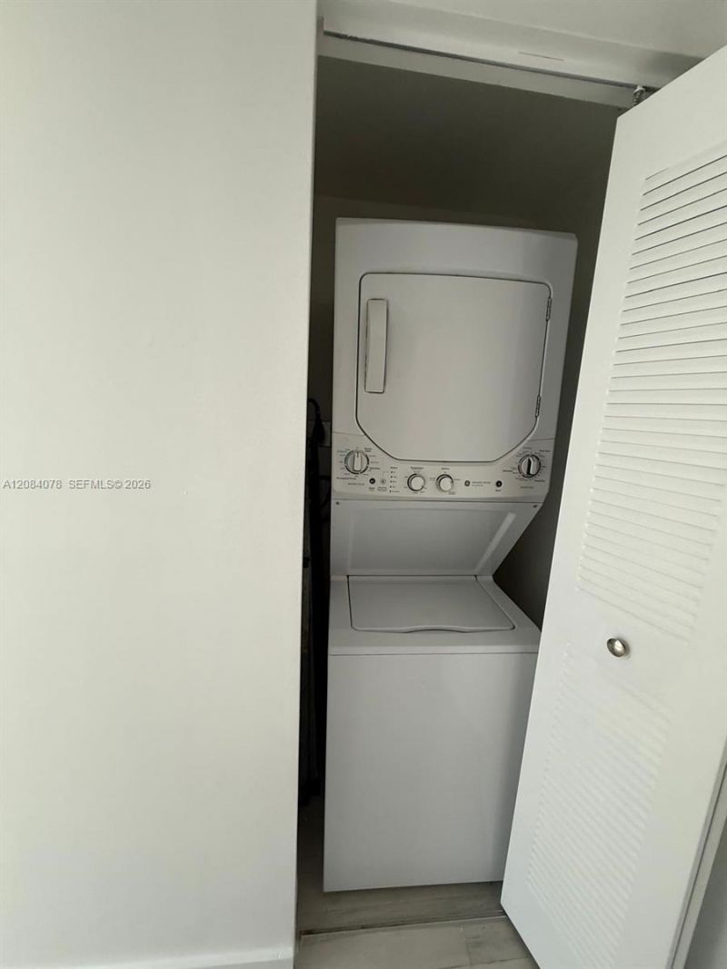 1450 Meridian Ave, Unit 202, Miami Beach, FL 33139 Photo
