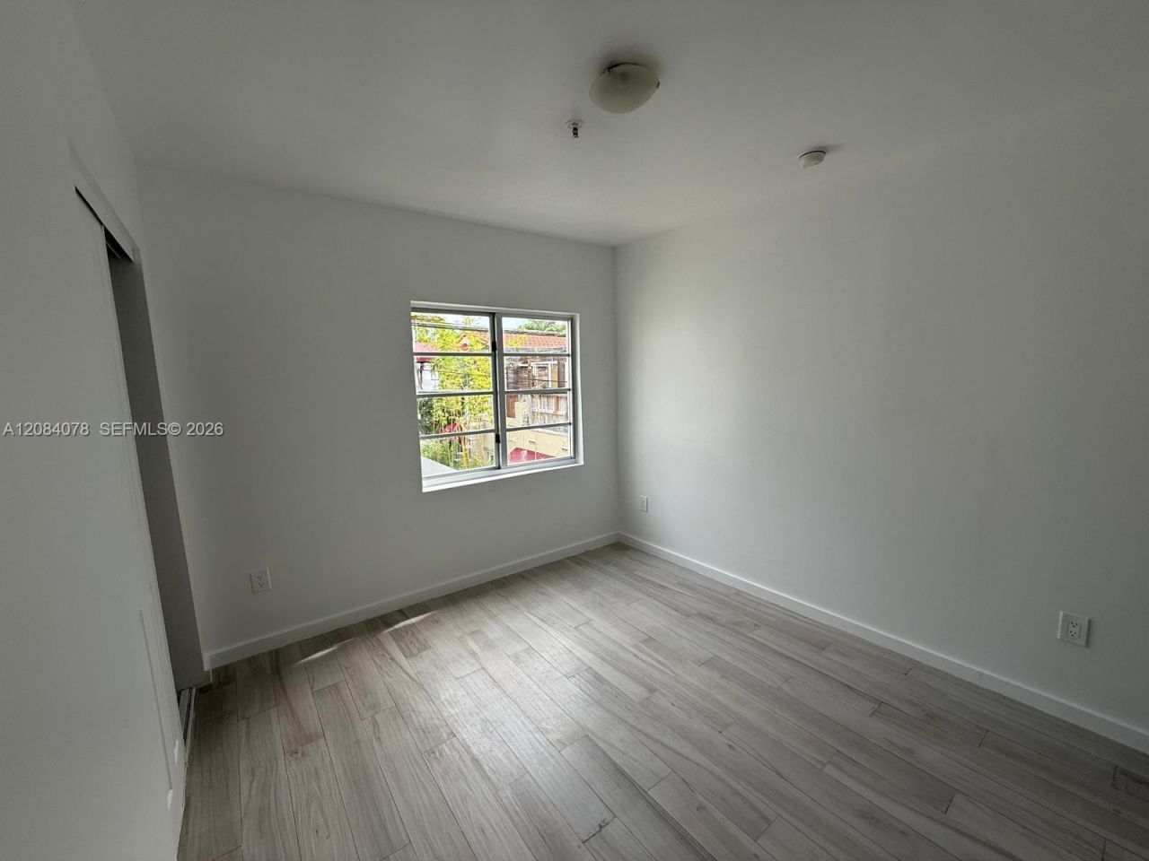 1450 Meridian Ave, Unit 202, Miami Beach, FL 33139 Photo