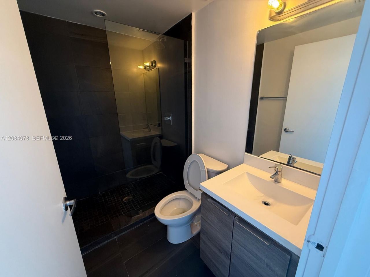 1450 Meridian Ave, Unit 202, Miami Beach, FL 33139 Photo
