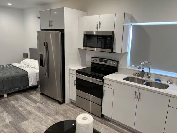 2285 NW 2nd St , Unit 5, Miami, FL 33125