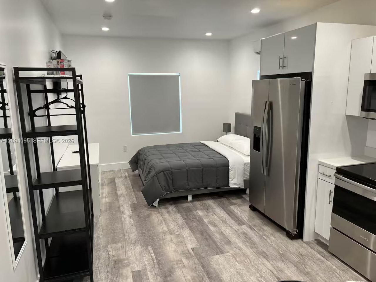 2285 NW 2nd St , Unit 5, Miami, FL 33125 Photo