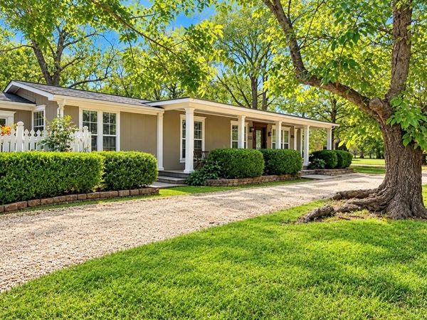 122 Pawnee Trail, Gainesville, TX 76240