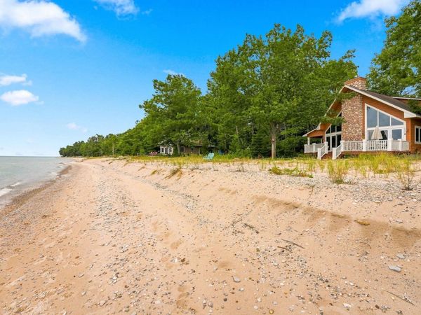 13700 Forest Beach Shores N, Northport, MI 49654