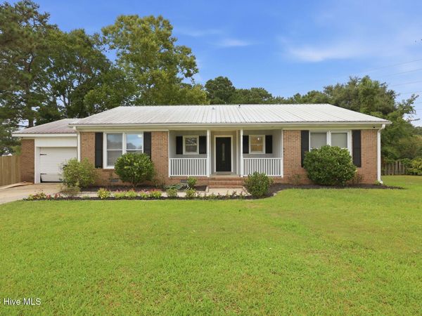 1110 Brynn Marr Road, Jacksonville, NC 28546