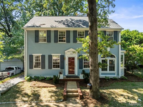 8436 Big Bend Boulevard , Webster Groves, MO 63119