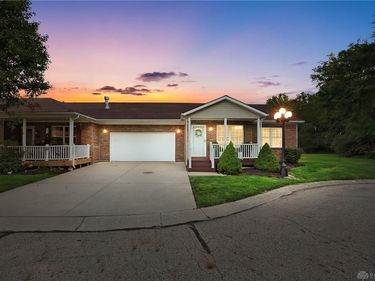 4004 Blue Spruce Court, Jamestown Vlg, OH 45335