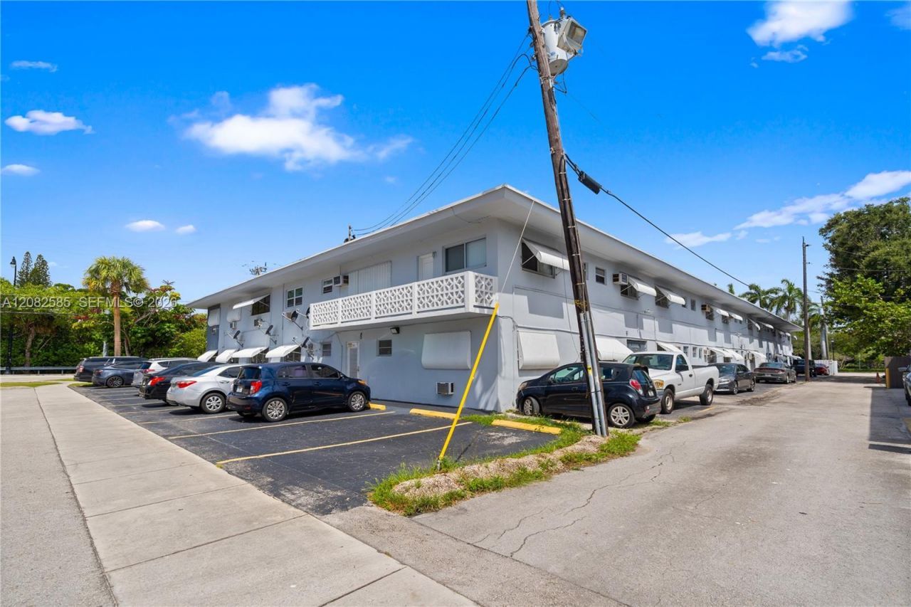 12655 NE 16th Ave, Unit 16, North Miami, FL 33161 Photo