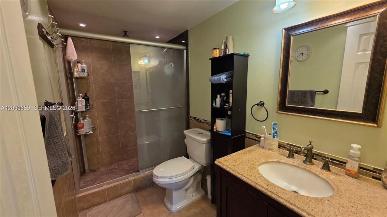 901 Hillcrest Dr, Unit 215, Hollywood, FL 33021 Photo