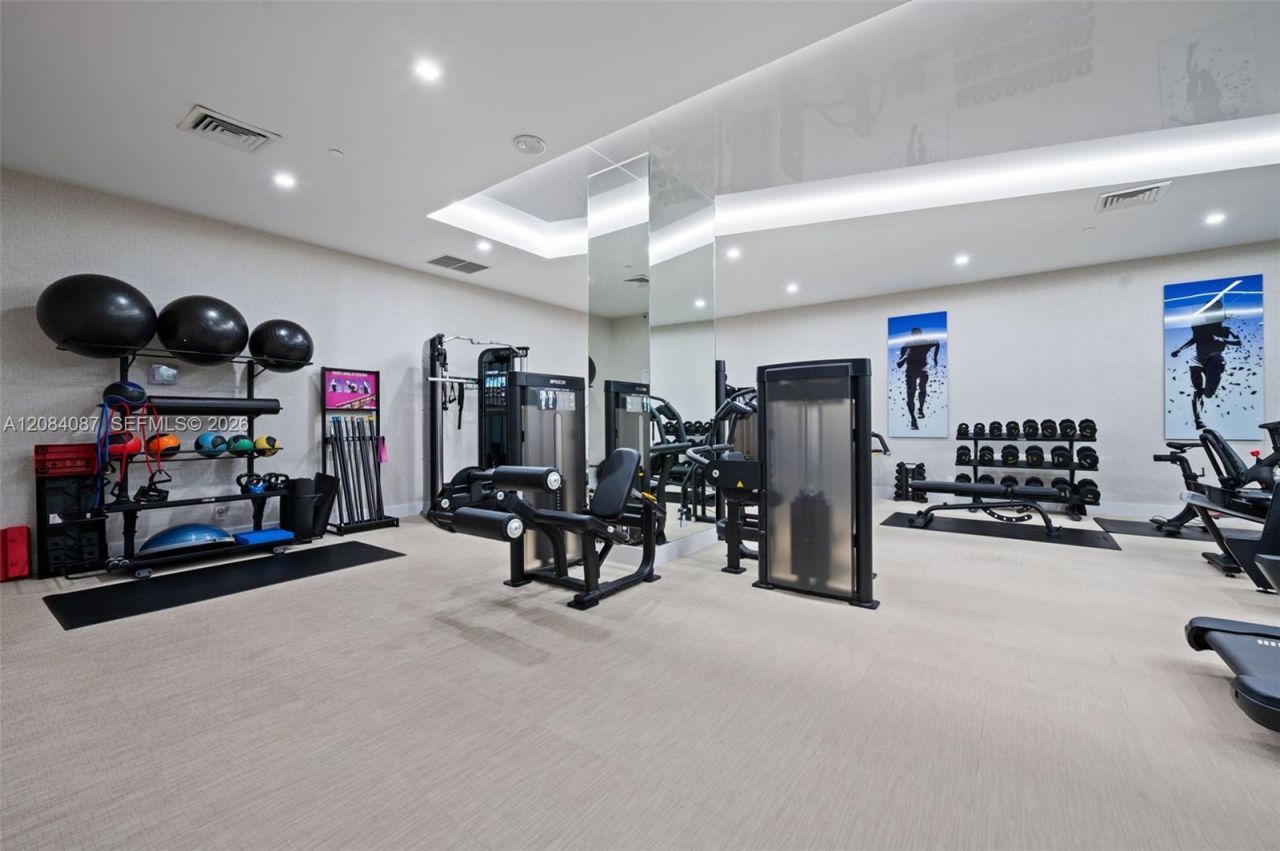 3640 Yacht Club, Unit 1807, Aventura, FL 33180 Photo