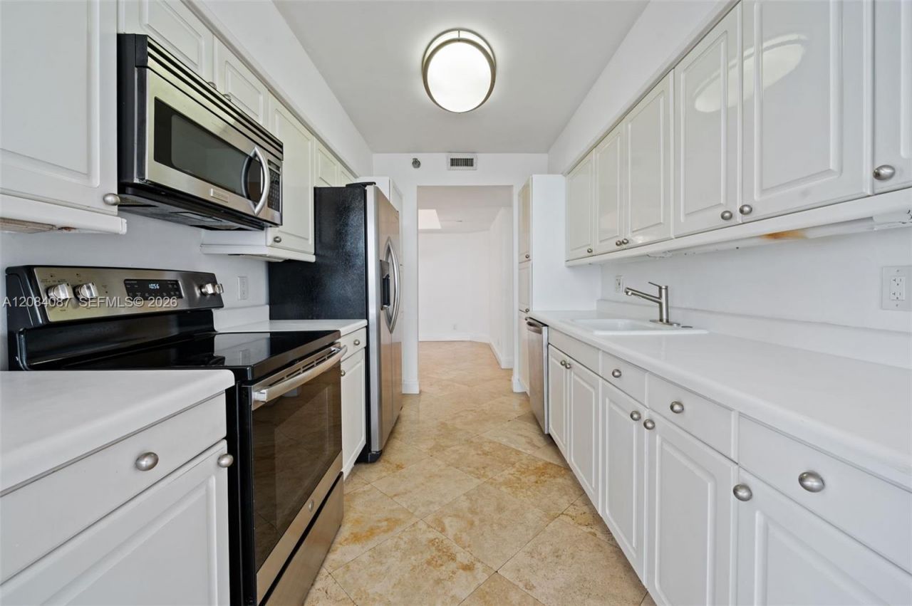 3640 Yacht Club, Unit 1807, Aventura, FL 33180 Photo