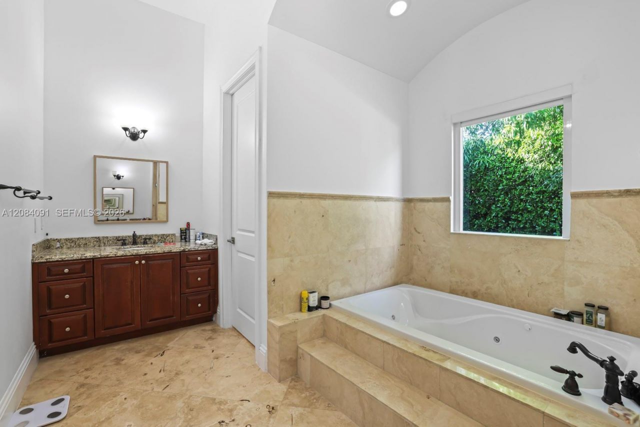 8095 SW 187th St, Cutler Bay, FL 33157 Photo