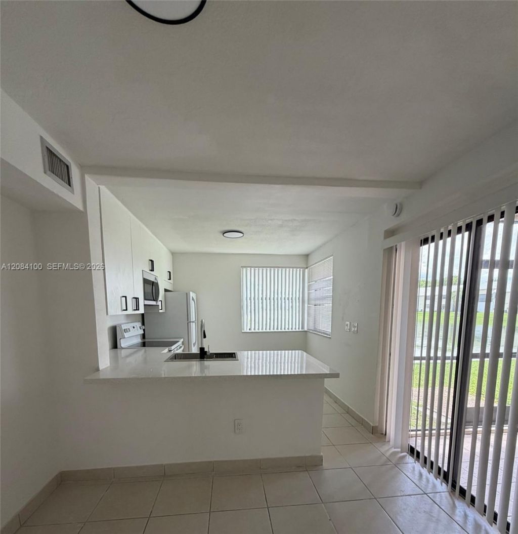 1022 Adams Ave, Unit 1022C, Homestead, FL 33034 Photo