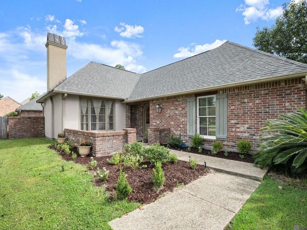 9813 Oliphant Rd, Baton Rouge, LA 70809