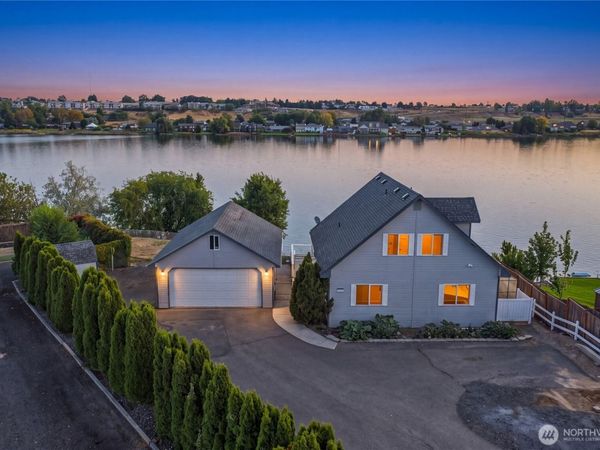 1317 W Lakeside Drive , Moses Lake, WA 98837
