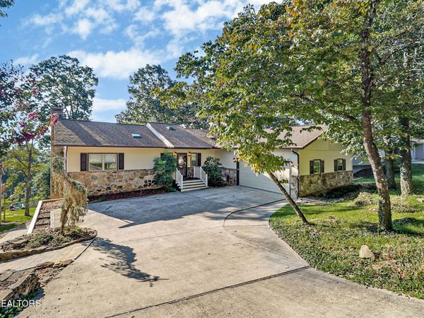 132 Brokenwood Lane, Crossville, TN 38558