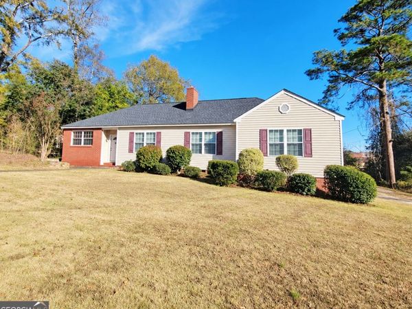 1508 N 4th Avenue, Lanett, AL 36863