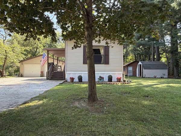 2876 N 175 E, Winamac, IN 46996