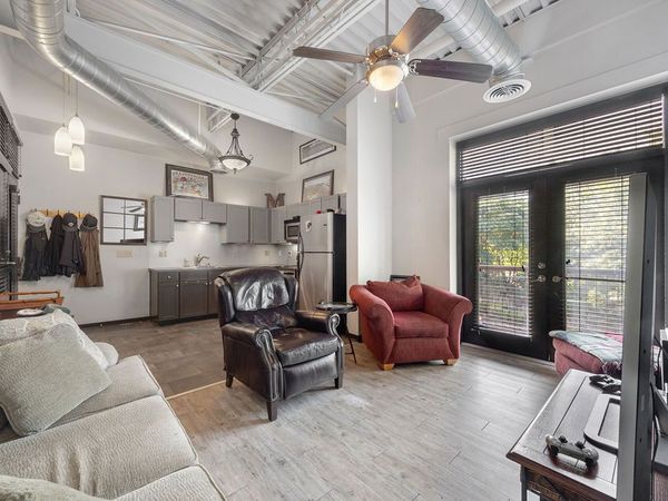 313 E Lafayette Street , Unit 304, Fayetteville, AR 72701