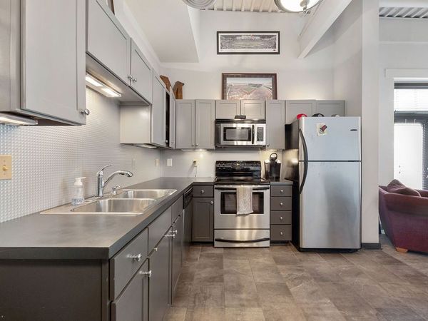 313 E Lafayette Street, Unit 304, Fayetteville, AR 72701