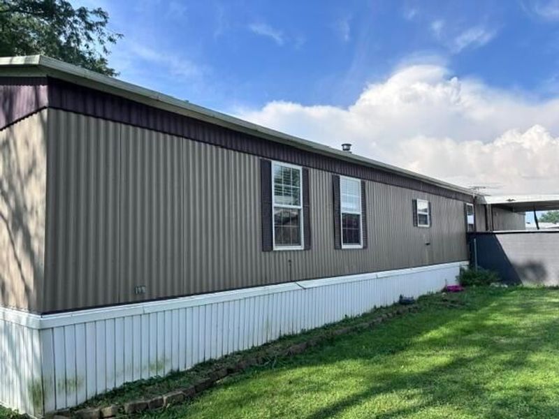 333 Greenbriar Lane E, Hebron, OH 43025 Photo 3