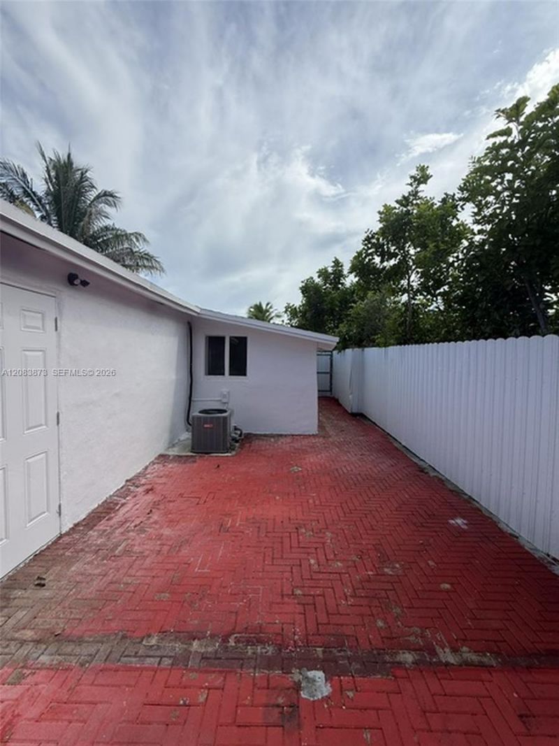 6609 SW 1st Ct, Pembroke Pines, FL 33023 Photo