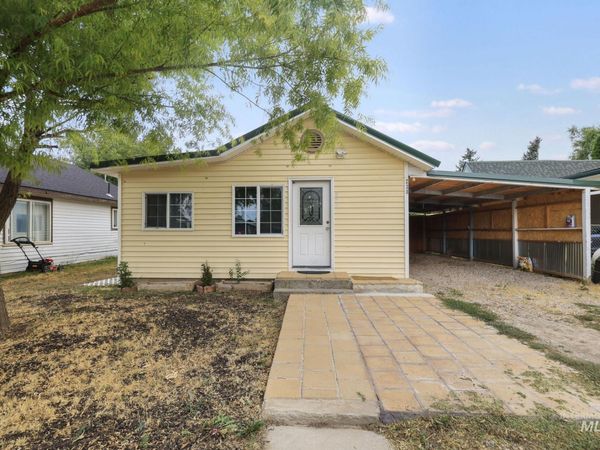 230 2nd St, Hazelton, ID 83335