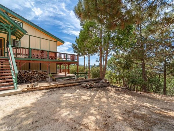 161 N Trails End, Green Valley Lake, CA 92314