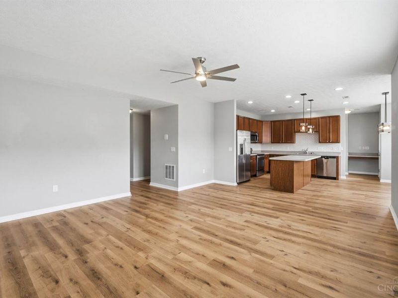 692 Hafton Court, Maineville, OH 45039 Photo 10