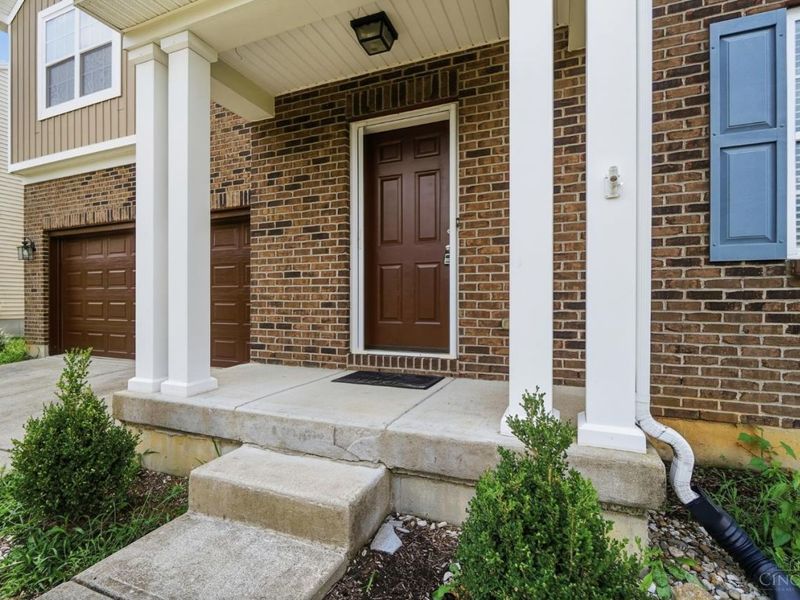 692 Hafton Court, Maineville, OH 45039 Photo 2