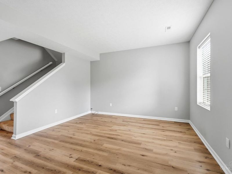 692 Hafton Court, Maineville, OH 45039 Photo 3