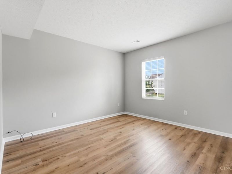 692 Hafton Court, Maineville, OH 45039 Photo 4