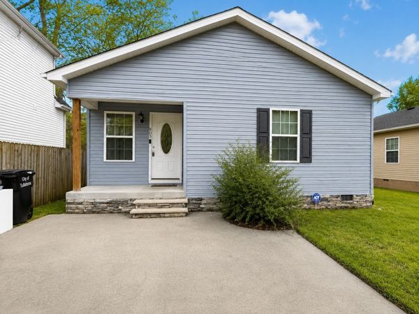 805 E Grizzard St , Tullahoma, TN 37388