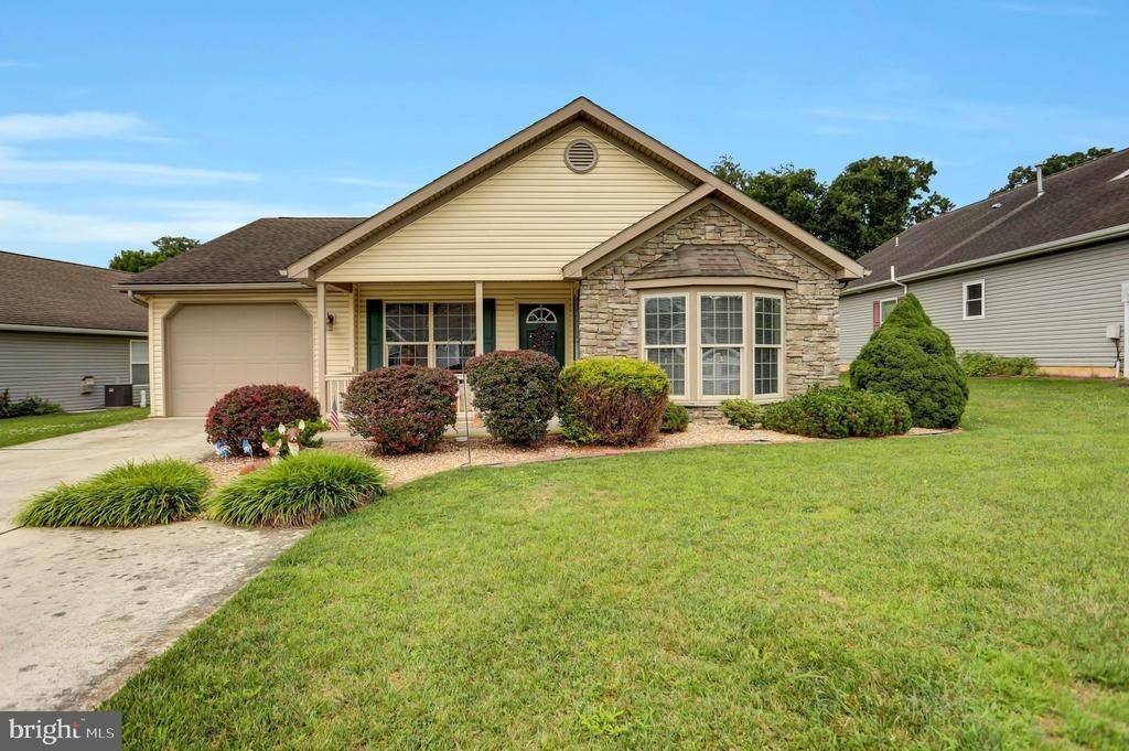 84 LANTERN LANE , SHIPPENSBURG, PA 17257
