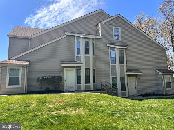 806 BARRY COURT , SOUTHAMPTON, PA 18966
