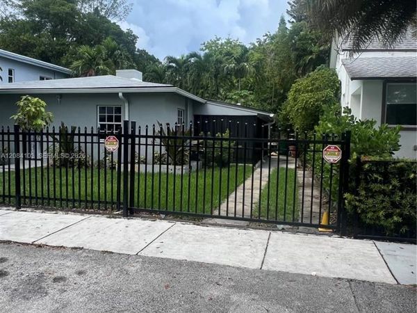 445-47 NE 69th St, Unit 447, Miami, FL 33138
