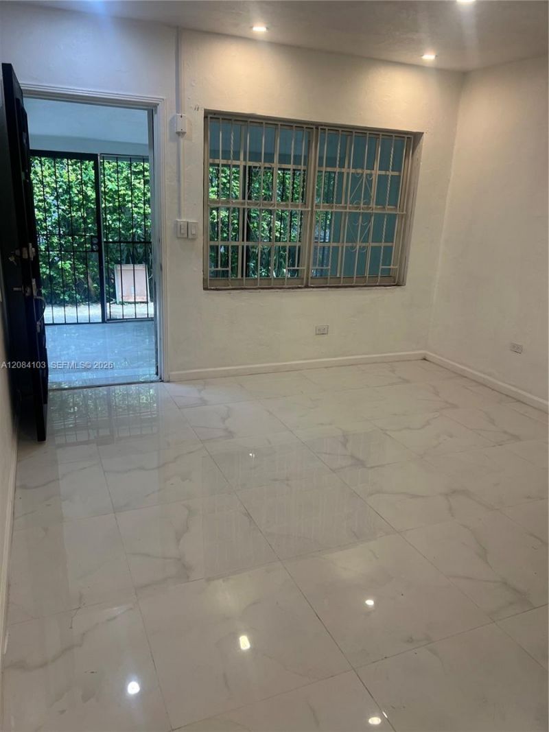 445-47 NE 69th St, Unit 447, Miami, FL 33138 Photo