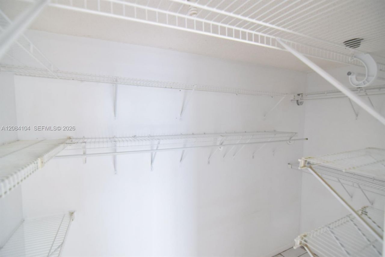 7300 Wayne Ave, Unit 419, Miami Beach, FL 33141 Photo