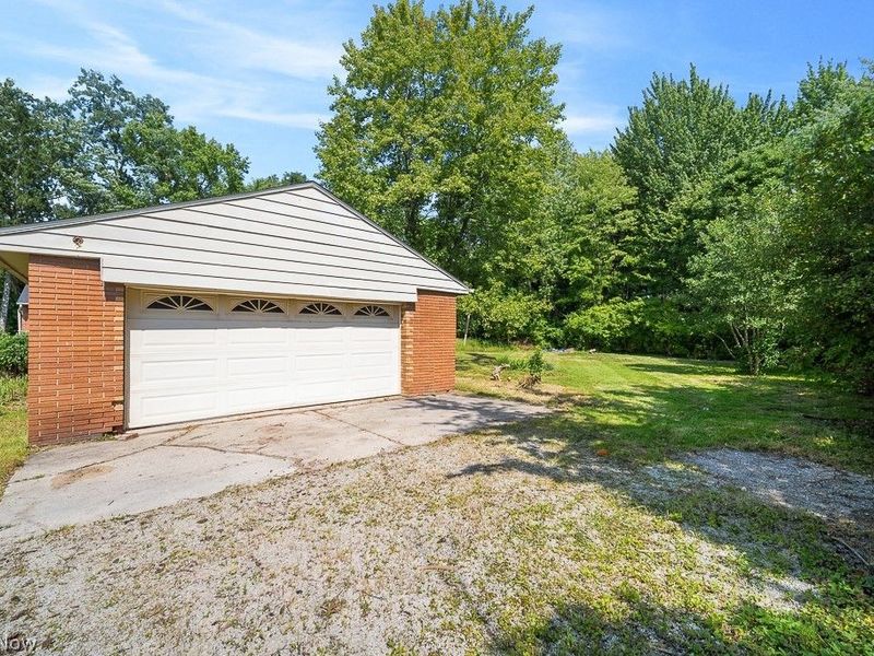 355 S Chillicothe Road, Aurora, OH 44202 Photo 10
