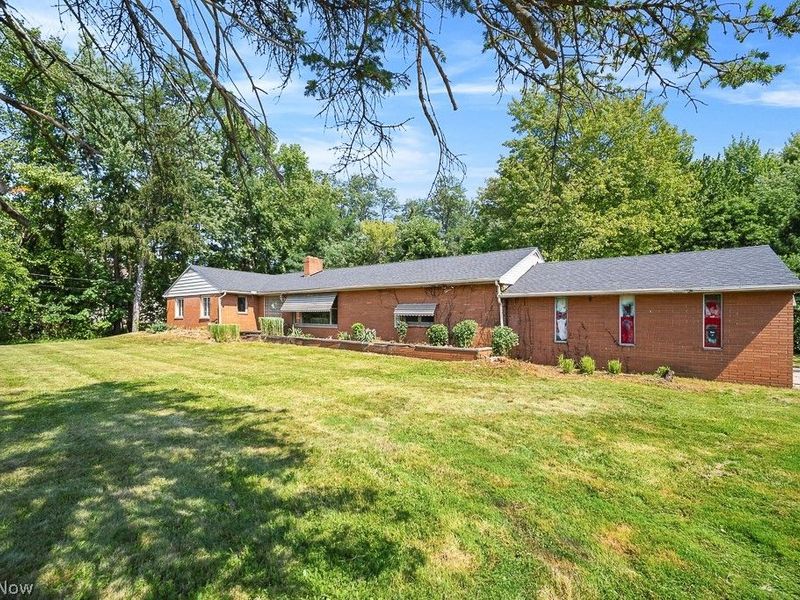 355 S Chillicothe Road, Aurora, OH 44202 Photo 2