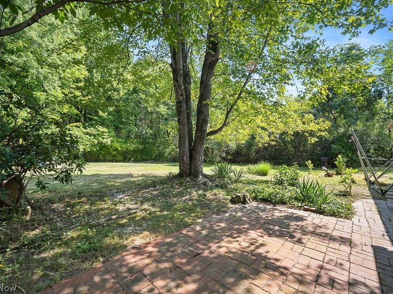 355 S Chillicothe Road, Aurora, OH 44202 Photo 8