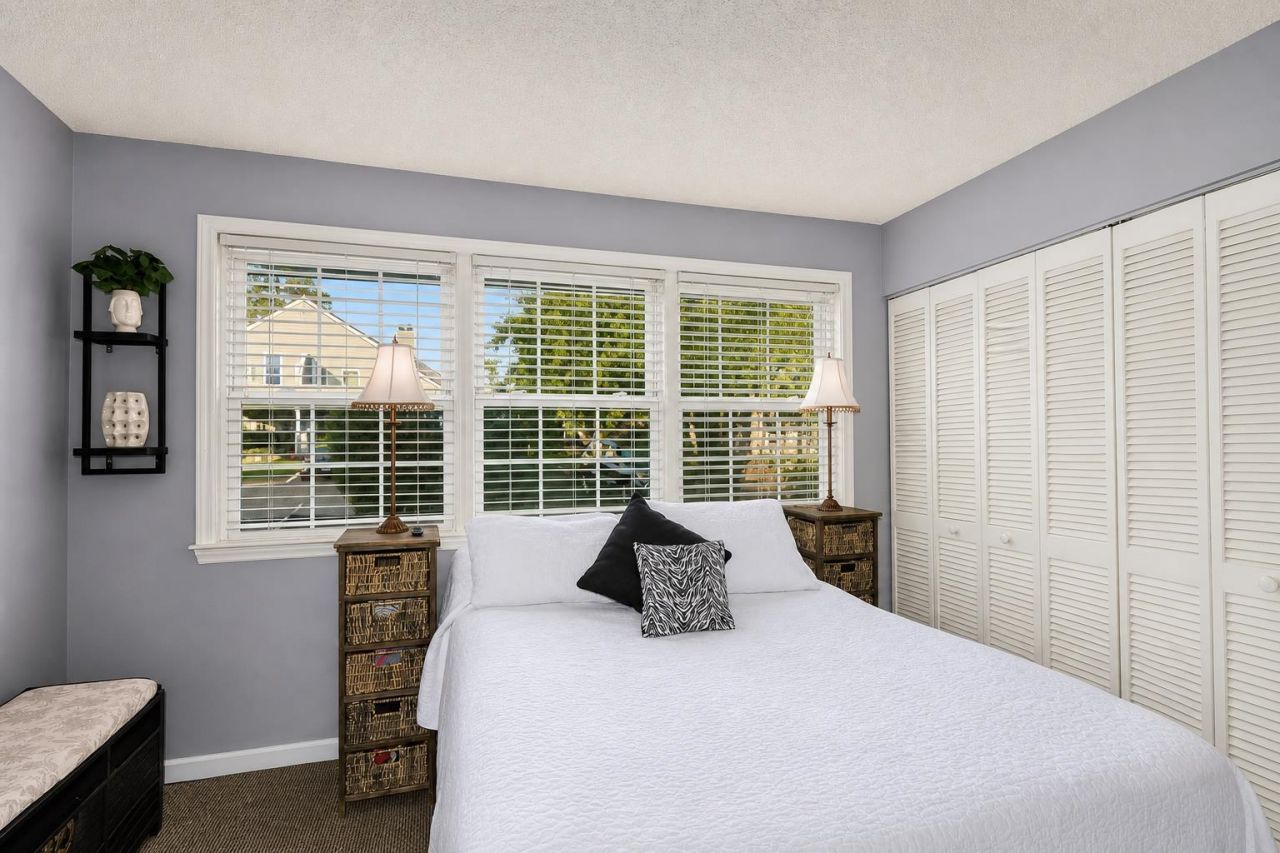 1202 Erin Way Photo 13