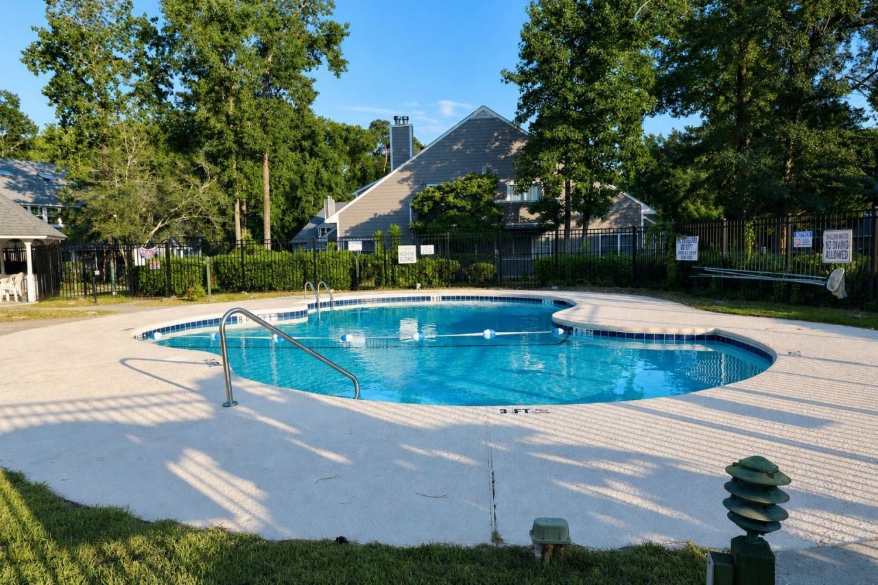 1202 Erin Way Photo 23