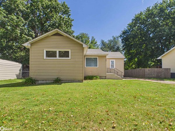 468 N 10th Street, Oskaloosa, IA 52577
