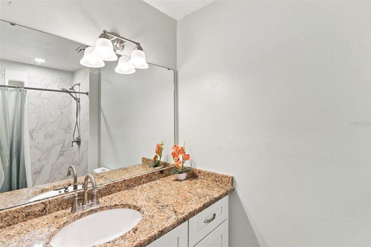 12435 Orangewood Circle, Tavares, FL 32778 Photo
