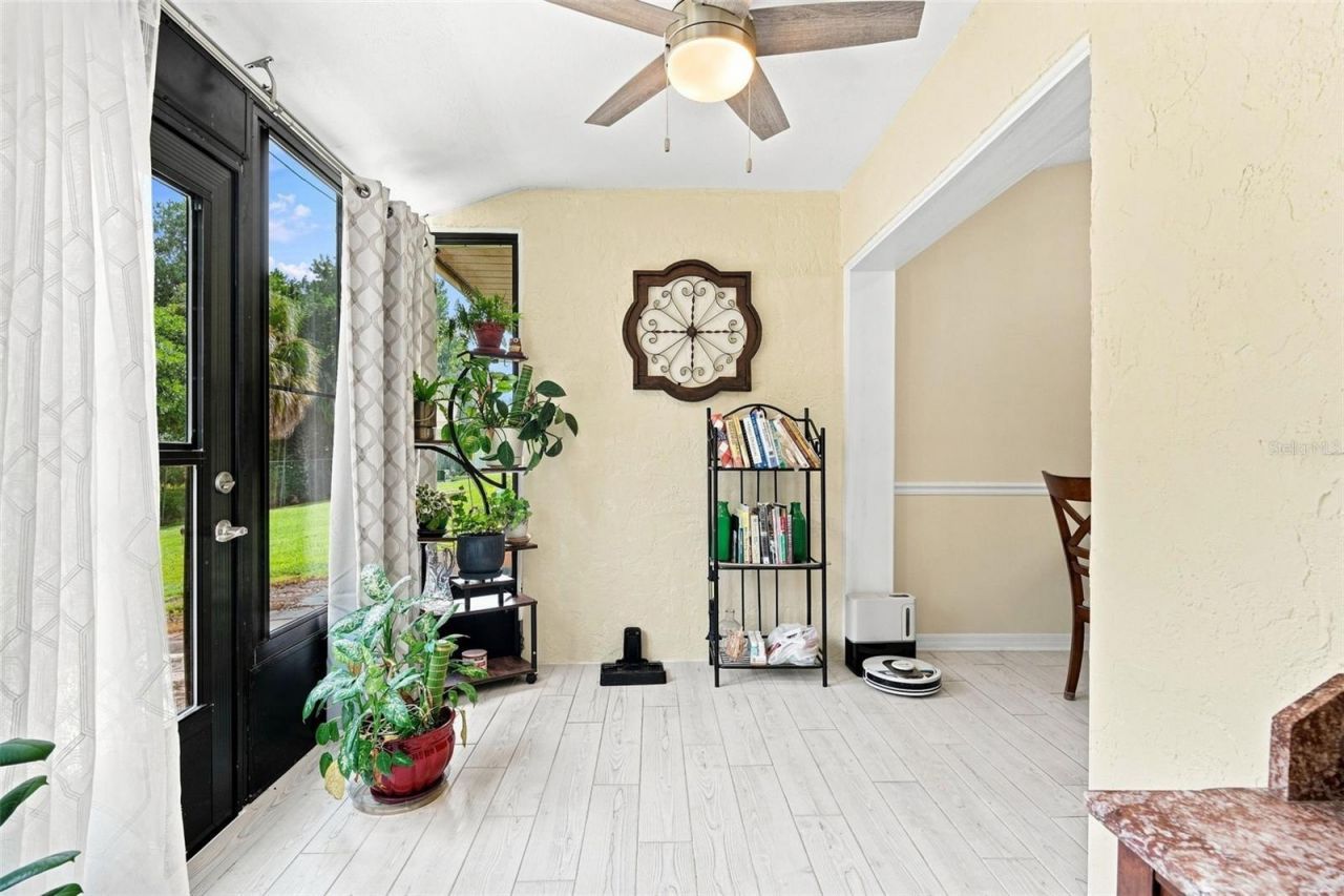 12435 Orangewood Circle, Tavares, FL 32778 Photo