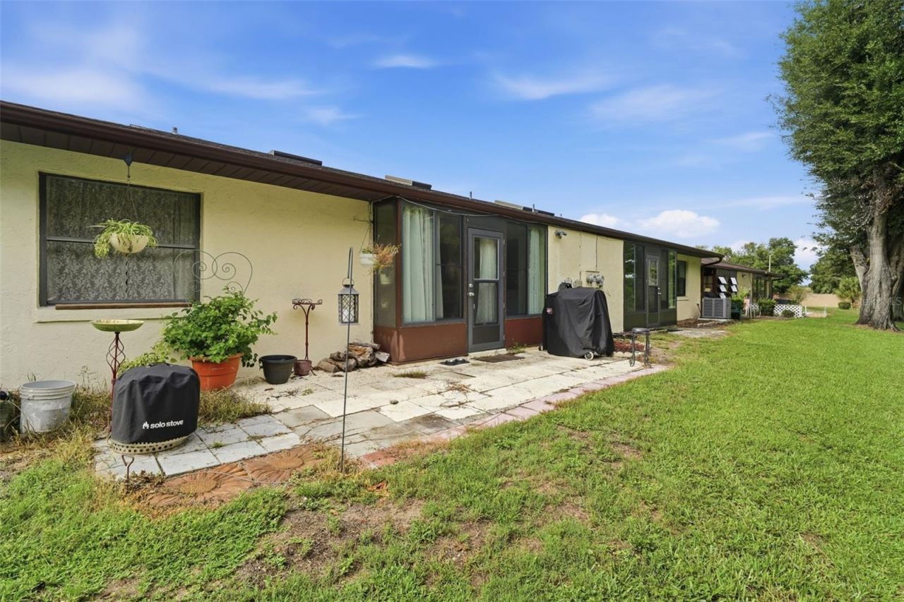 12435 Orangewood Circle, Tavares, FL 32778 Photo