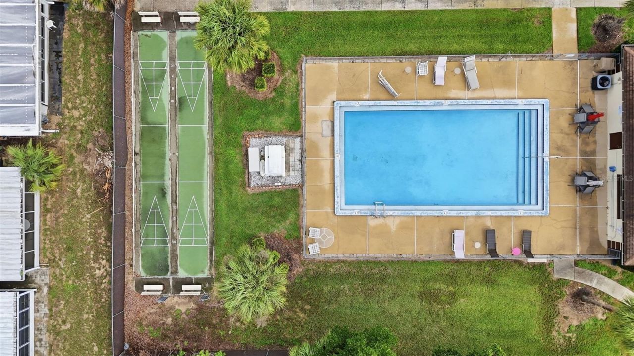 12435 Orangewood Circle, Tavares, FL 32778 Photo